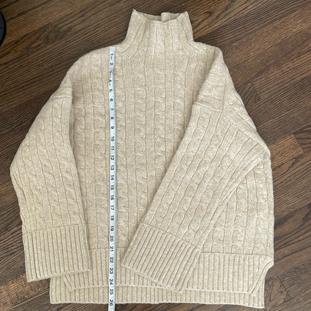 Abercrombie + Fitch Sweater